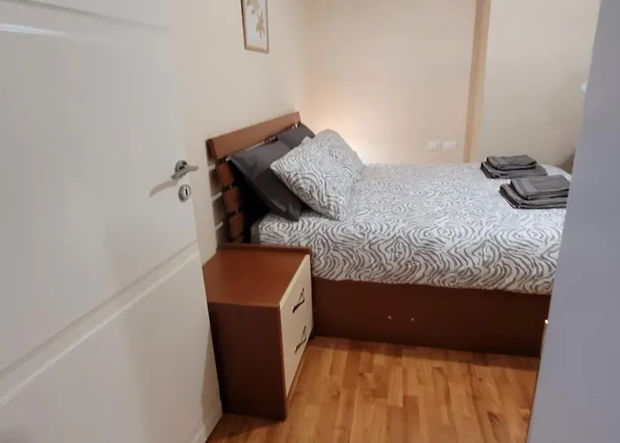 My Cozy In - Blloku Area דירה טיראנה